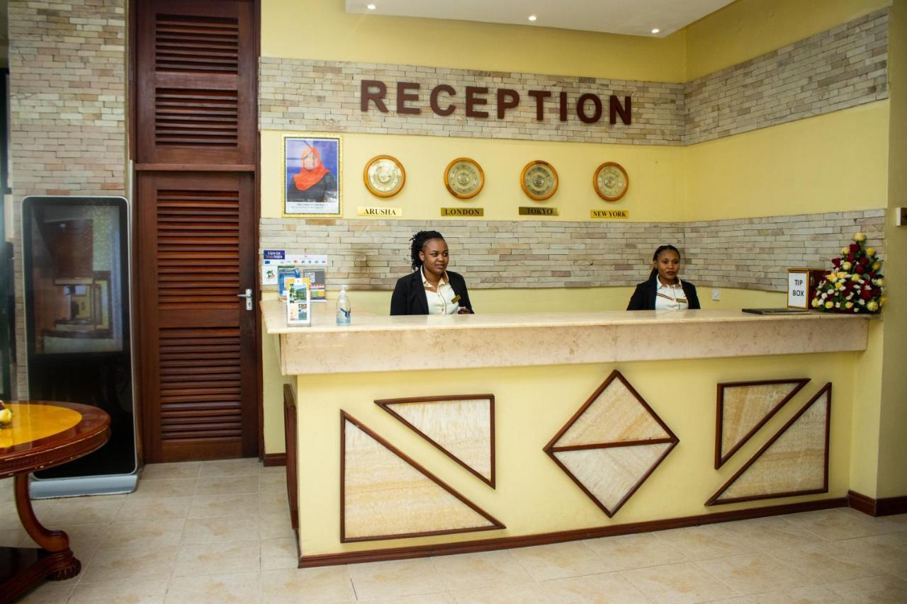 Gold Crest Hotel - Arusha Bagian luar foto